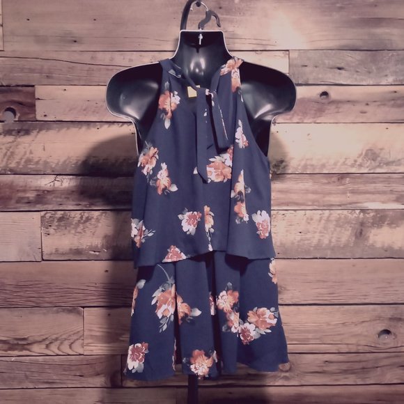 NWT Listicle Romper Womens Size Medium Lined Polyester Breathable Halter Blue Fl - Picture 2 of 9